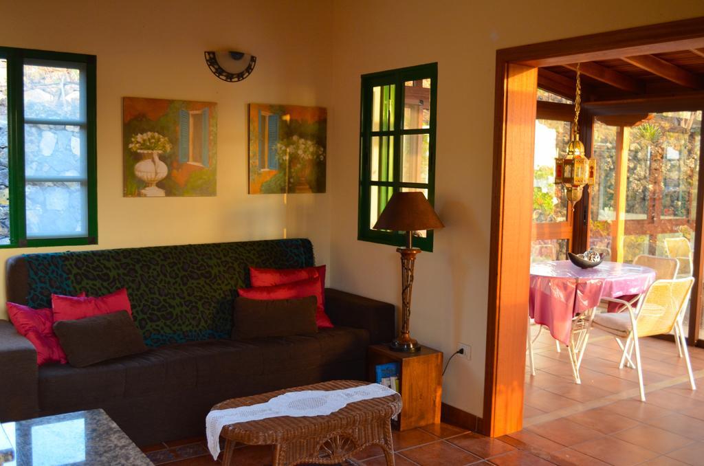 Finca Pe-Pa Guest House Los Llanos De Aridane Room photo