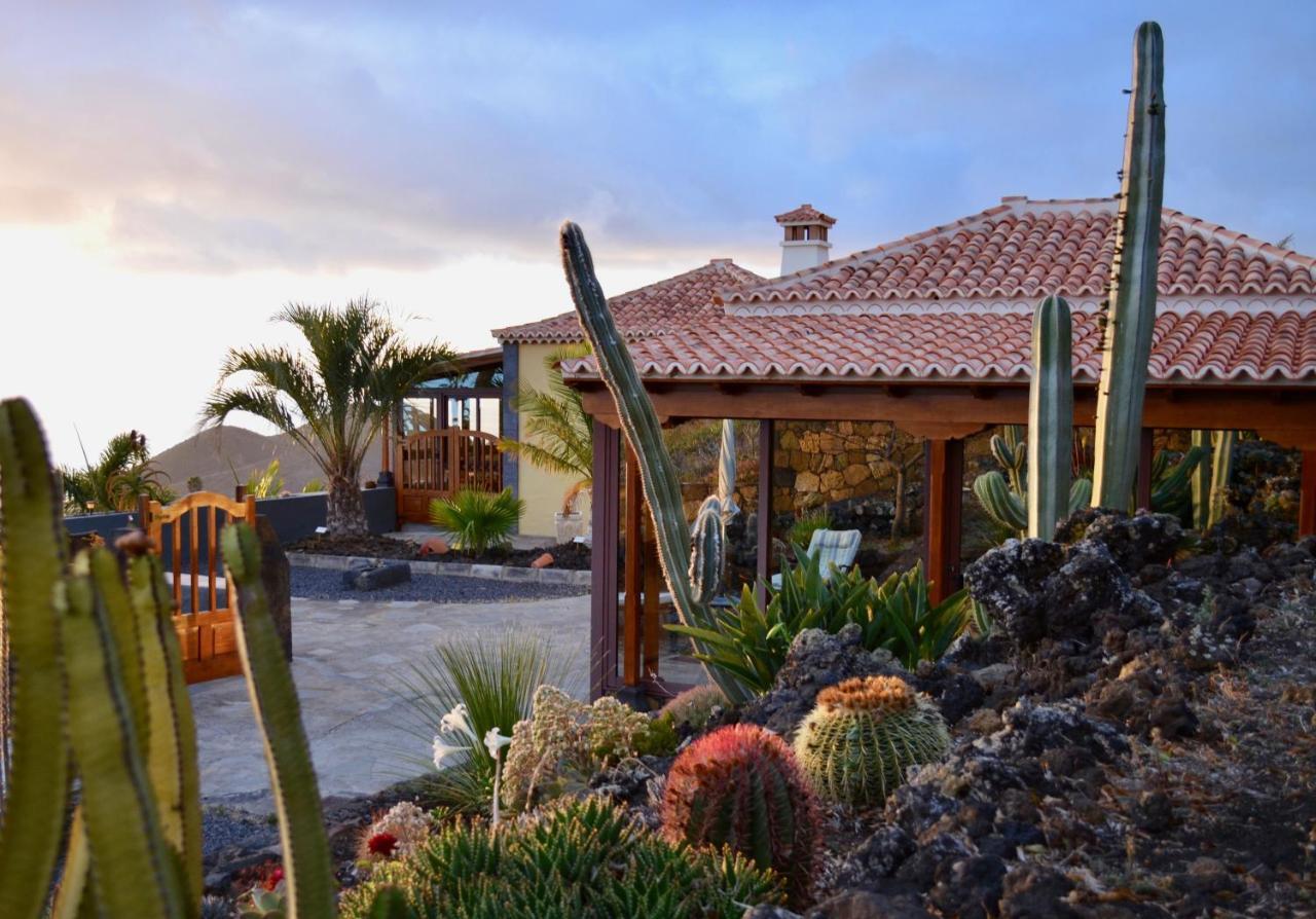 Finca Pe-Pa Guest House Los Llanos De Aridane Exterior photo